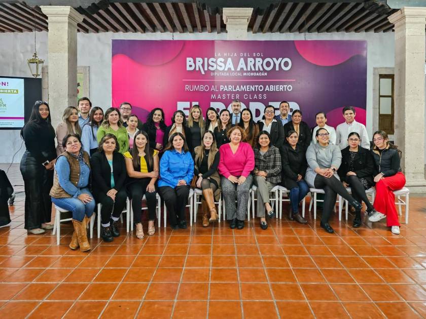 Rumbo al Parlamento Abierto, organiza Brissa Arroyo el taller El Poder de tu voz