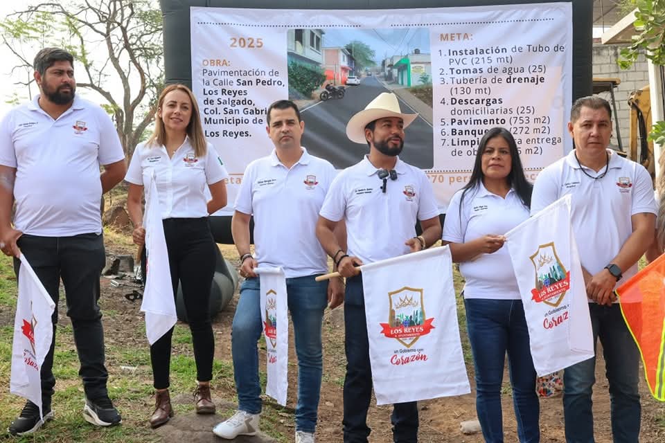 Arrancan obras de pavimentación e hidráulica en colonia San Gabriel en Los Reyes