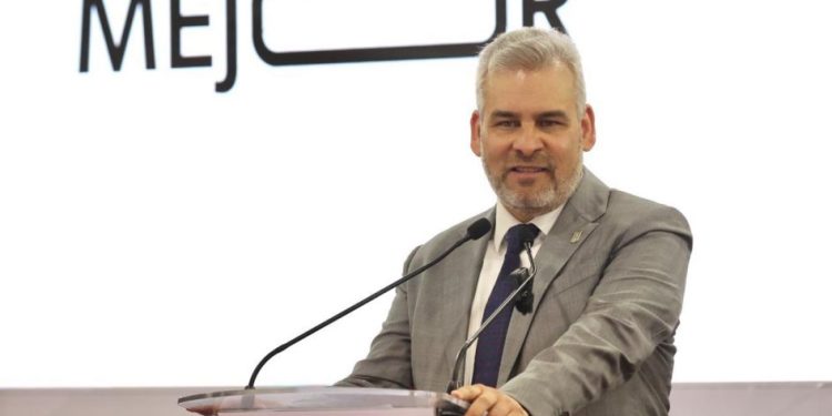 Firme, el rechazo de imponer un gravamen a remesas de migrantes: Bedolla