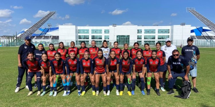 Equipos de fútbol soccer de la UMSNH pelearán por El Oro en la Universiada Nacional 2025