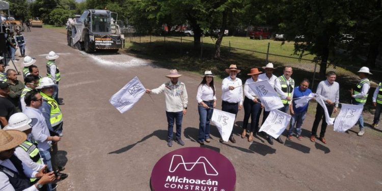 Bedolla arranca rehabilitación del tramo carretero Gabriel Zamora-Nuevo Urecho-Ario