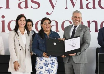 Más de 5 mil docentes pensionados reciben atención médica en el ISSSTE: Bedolla