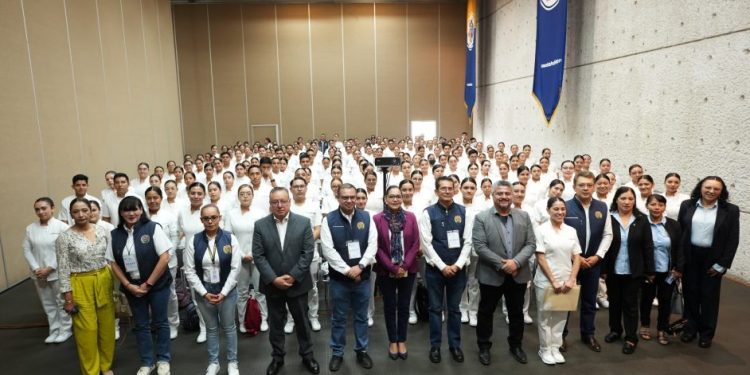 Por mérito académico, asignación de campos clínicos: Secretario Académico