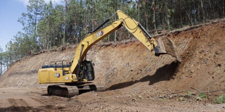 Carreteras más rápidas y seguras; Gobierno de Michoacán destina más de 765 mdp en Tierra Caliente