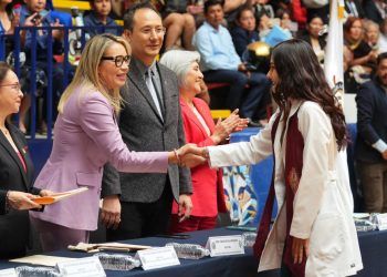 La sociedad requiere profesionistas con altos compromisos éticos: Yarabí Ávila