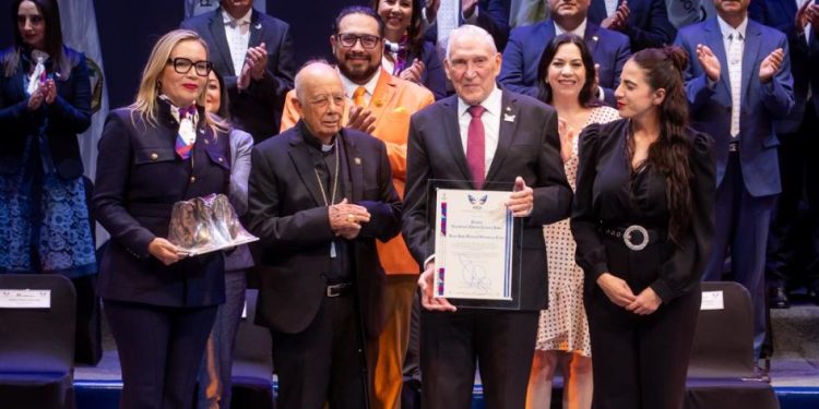 Red Juntos por Michoacán entrega la Presea «Cardenal Alberto Suárez Inda»; el organismo celebra 10 años de historia