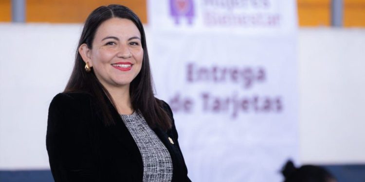 Reducción de pobreza, motor para prosperidad de familias michoacanas: Sedebi