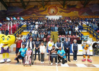 A ser embajadores del buen hacer invita Yarabí Ávila a estudiantes nicolaitas; UMSNH y CRIT suman fuerzas