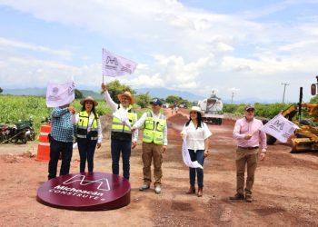 Con más de mil 700 km rehabilitados se fortalece infraestructura carretera: Bedolla    