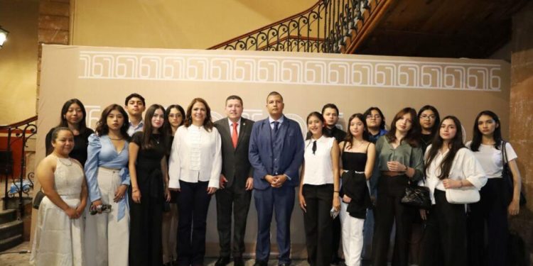 Educación, eje transversal de la labor legislativa: Vicente Gómez Núñez