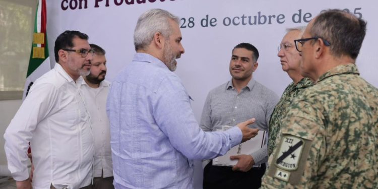 Refuerzan seguridad en región Apatzingán; acuerdan Bedolla, Harfuch y Defensa