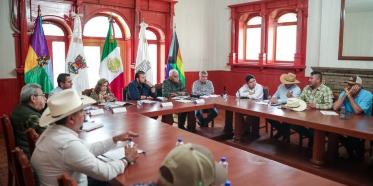 Mantiene Gobierno del Estado diálogo permanente con el sector campesino: Raúl Zepeda