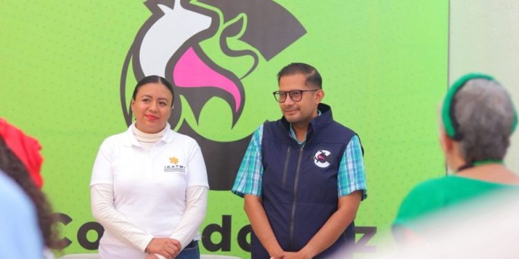 Inaugura Conrado Paz Taller de Herbolaria en Casa Enlace de Uruapan