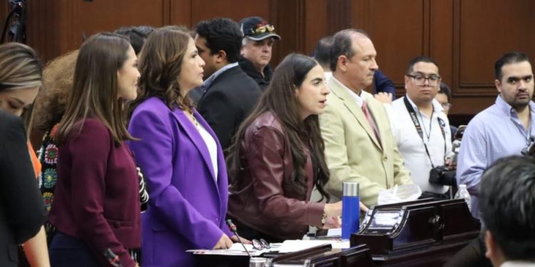 Queda tipificada la violencia mediática, digital, ciberacoso y uso de IA en estos delitos: 76 Legislatura