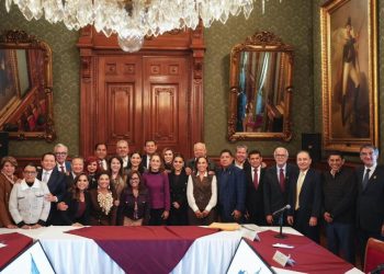 Sheinbaum, Bedolla y otros gobernadores revisan avances del IMSS-Bienestar