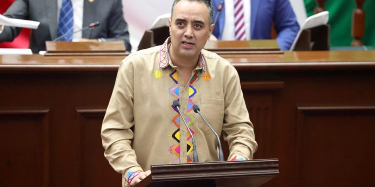 Juan Pablo Celis celebra reforma que garantiza justicia patrimonial a quienes sostienen el hogar
