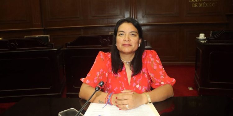 Erendira Isauro propone elevar a rango constitucional los apoyos para niñas, niños y mujeres con cáncer en Michoacán