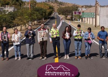 Inaugura Bedolla rehabilitación carretera San José Cuaro-Tupátaro que impulsará el turismo en Huandacareo