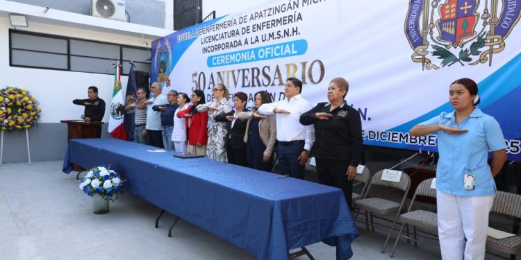 Desde las aulas se gesta la paz en Michoacán, pronuncia Yarabí Ávila en Apatzingán