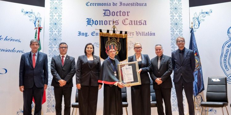 Ingeniero Enrique Ramírez Villalón, michoacano ejemplar, recibe el Grado de Doctor Honoris Causa de la UMSNH