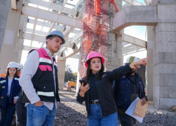 Supervisa Gladyz Butanda construcción de garaje de cabinas del teleférico de Morelia