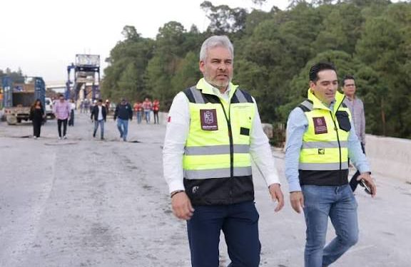 Abierta la circulación vehicular a 4 carriles del tramo carretero Pátzcuaro-Uruapan: Bedolla