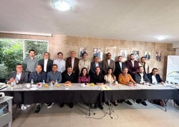 Expone Gladyz Butanda plan de movilidad ante Canadevi Michoacán