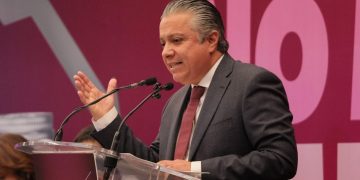 Confianza en administración estatal impulsa el pago de refrendo vehicular 2026: Luis Navarro