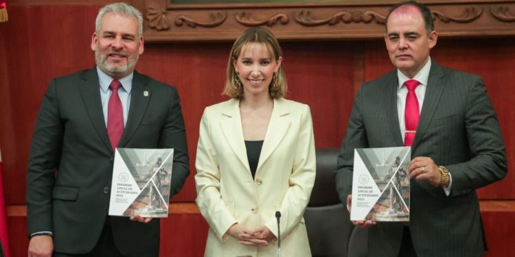 Llama Bedolla a michoacanos a defender sus derechos ante el Tribunal Anticorrupción