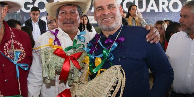 Arranca Bedolla programa de mil empleos temporales para el rescate del lago de Pátzcuaro