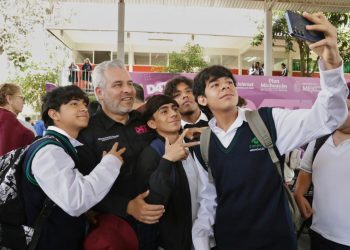 Entrega Bedolla más de 8 mil 500 chips del Programa D4TA a estudiantes de Conalep