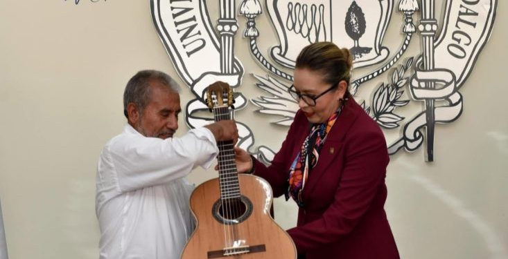 Licenciatura en Guitarrería, una realidad en administración de Yarabí Ávila