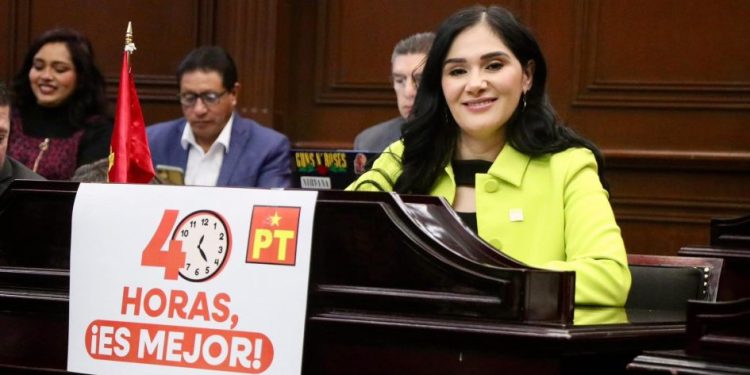 Diana Espinoza celebra aprobación de reducción de jornada laboral