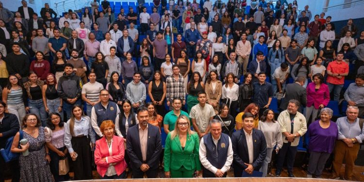 UMSNH incentiva a las y los futuros científicos; invita a participar en el Programa Delfín