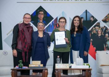 La doctora Annie Pardo incentiva a las y los estudiantes nicolaitas a convertirse en los futuros investigadores 