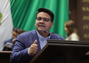 Toño Carreño, desde tribuna, plantea que una reforma electoral debería contemplar la anulación de comicios cuando algún candidato sea privado de la vida