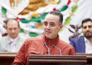 Por congruencia y coherencia, vamos por la reducción de presupuesto al Congreso: Juan Pablo Celis