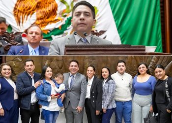 Iván Vera impulsa iniciativa para reconocer la educación de personas con autismo, neurodivergencias y enfermedades raras en Michoacán