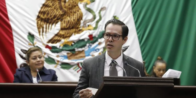 PVEM propone sancionar a padres que omitan evitar que sus hijos cometan delitos