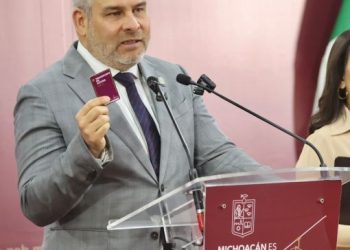 Tarjeta de teleféricos será compatible con cablebús de CDMX: Bedolla