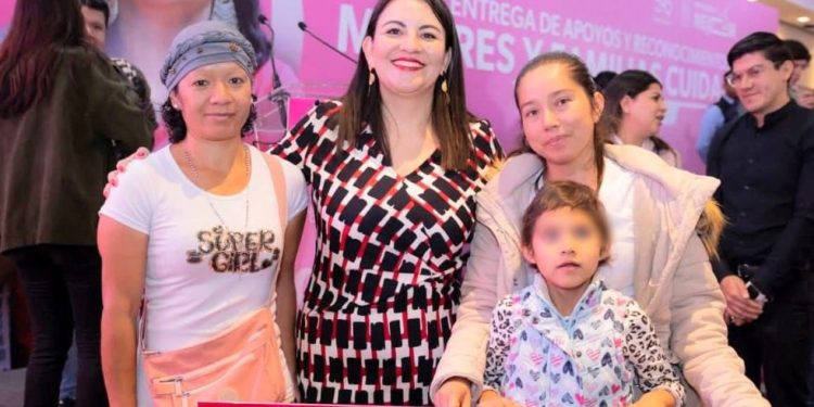 Cuidar a quienes cuidan: Disponible apoyo económico para familias de niñas y niños con cáncer