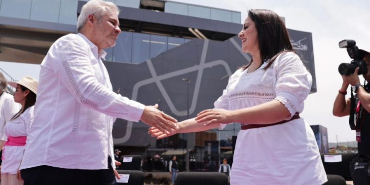 Uruapan vuela alto; inaugura Bedolla el primer teleférico de Michoacán