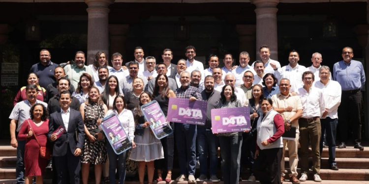 Más de 80 mil estudiantes de prepa y universidad ya tienen chip D4ta Datos Gratis